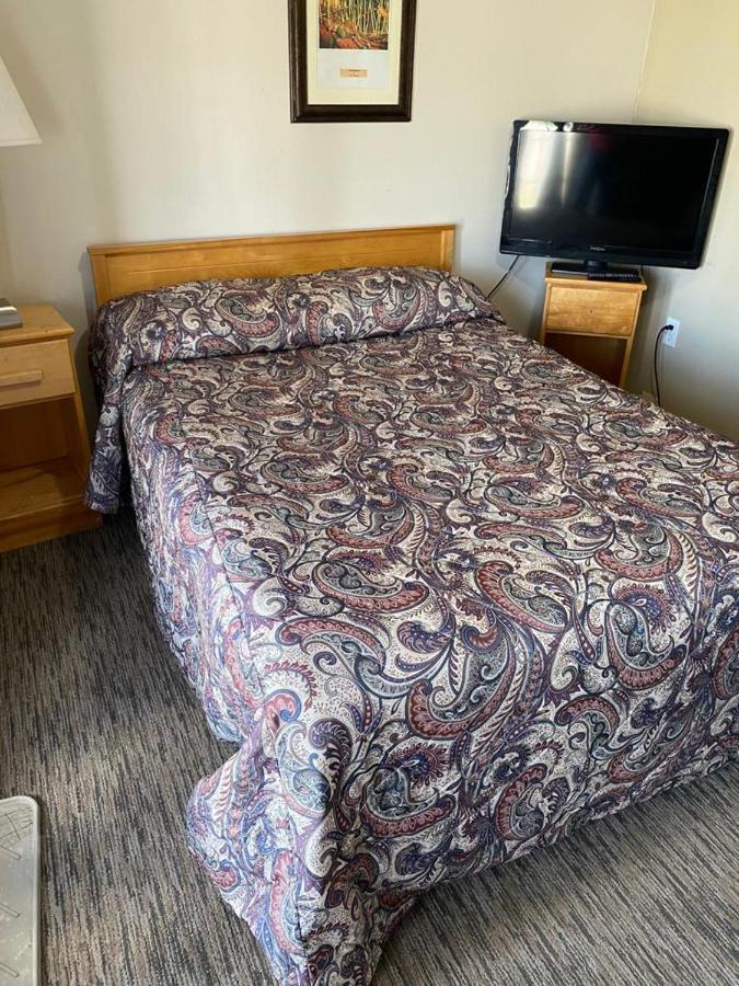 North Adventure Inn 코크레인 외부 사진