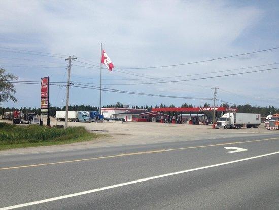 North Adventure Inn 코크레인 외부 사진